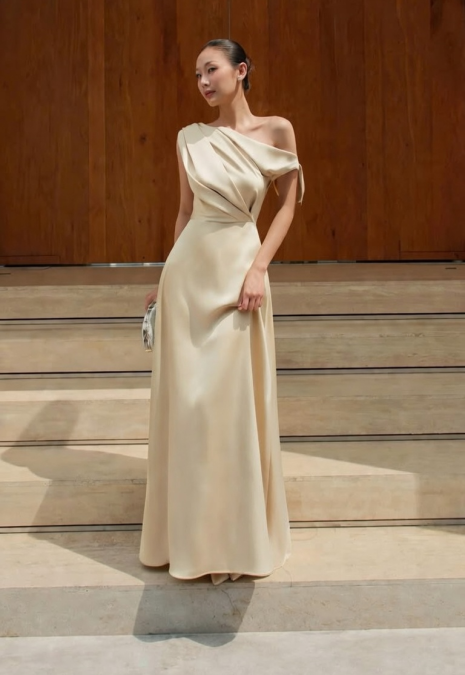 Ivian Silk Dress - Premium Silk Evening Gown | Váy lụa cao cấp lệch vai sang trọng, thanh lịch, nữ tính, luxury by HANABIE